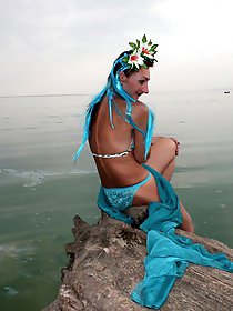 Older girlfriend likes a huge boner