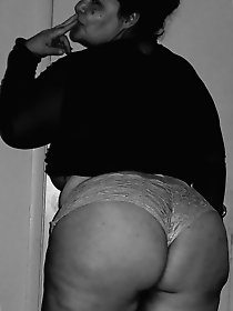 Inviting experienced mommies with unshaved slit