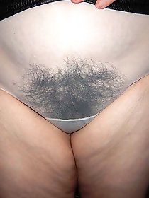 Extravagant older women are spreading their legs on pics