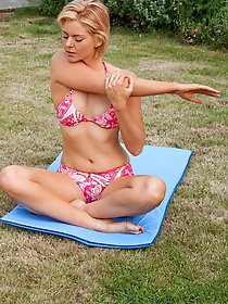 Lass Rebecca from AuntJudys.com gallery 13