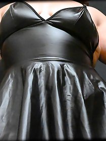 Fresh older prostitute is fingering herself