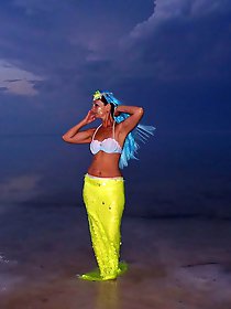 Eltons evening at the seaside pier