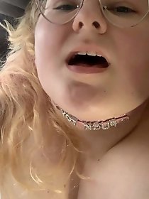 Chubby mature cuties are spreading their hips on cam