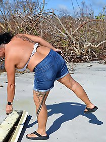 Real old babe is teasing her boyfriend