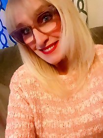 Exposed mature vaginas