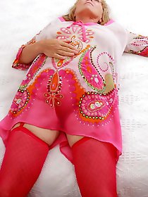 Dressed to undressed from OlderWomanFun