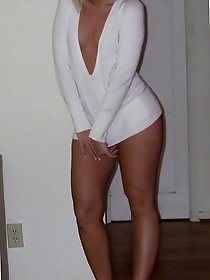 A lustful woman is betraying her partner