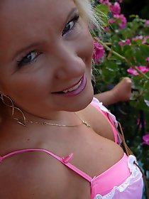 Girlfriend Lily from Older Women gallery 4