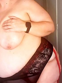 Sensuous whores love posing